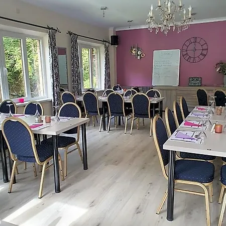 De L'aisne Bed & Breakfast 4*